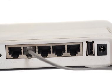 kablosunun bağlanması ile yönlendirici ağ hub'ı