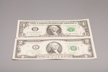 Para Amerikan bir ve iki dolar faturaları