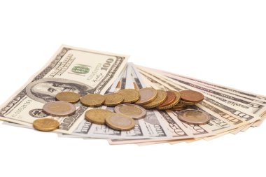 Euro sikkeler üzerinde beyaz izole Doları notlar üzerinde