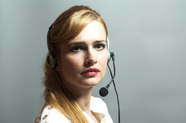 Destek telefonu operatörü kulaklık