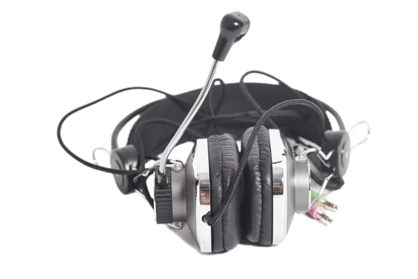Hörlurar med mikrofon isolerad på vit bakgrund — Stockfoto