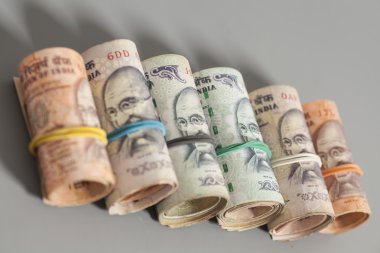 Hint Rupisi banknotlar rulo