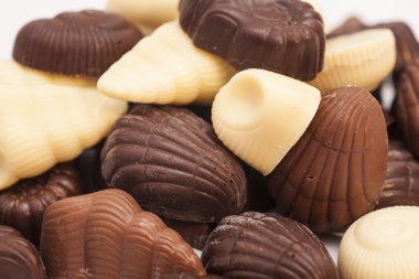 lezzetli dark ve sütlü çikolata 