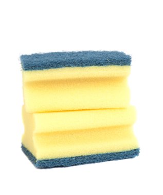 Beyaz arka plan üzerinde izole mutfak süngerler 