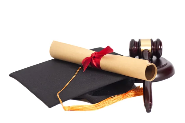 Diploma ve tokmak ile siyah mezuniyet şapka