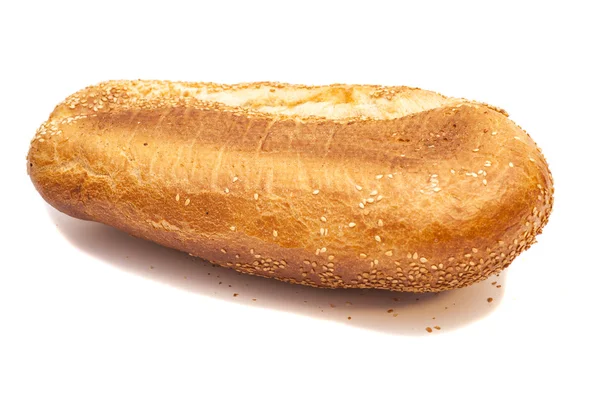 法式面包配芝麻白背景上孤立 — 图库照片