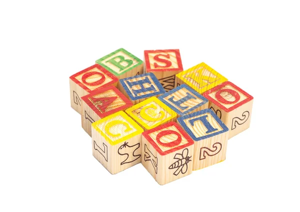 Cubes jouet en bois avec lettres. Blocs alphabétiques en bois — Photo