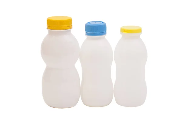 Láhve na nápoje biotických jogurt izolovaných na bílém pozadí — Stock fotografie