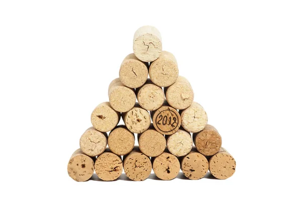 Piramide gemaakt van gebruikte wijnkurken — Stockfoto