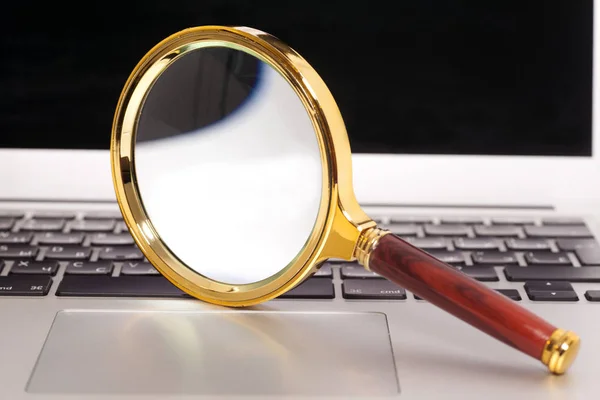 Laptop With Magnifying Glass — Stock Photo, Image