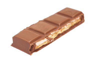 Beyaz arka plan üzerinde izole çikolata bar 