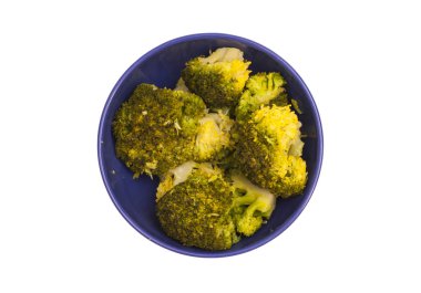 plaka üzerinde yeşil Haşlanmış brokoli demet 