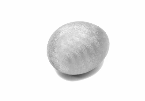 Серебряное яйцо на белом фоне — стоковое фото