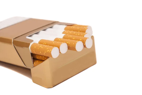 Doboz cigaretta, elszigetelt, fehér — Stock Fotó