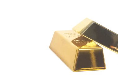 Beyaz arka plan üzerinde izole külçe altın