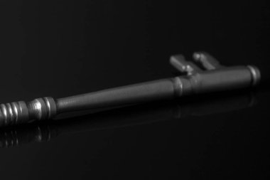 siyah arka plan üzerine Vintage anahtar