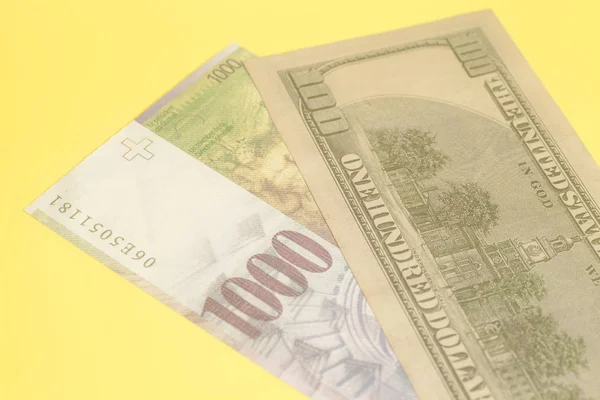 스위스 프랑과 미국 달러 — 스톡 사진