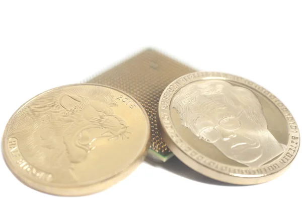 Unidade de processamento central CPU microchip com Bitcoins — Fotografia de Stock