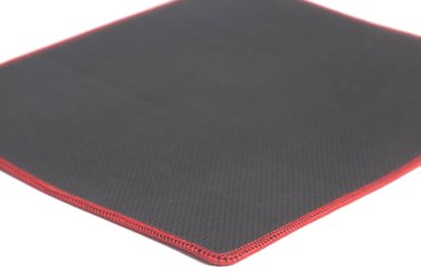 Beyaz arka plan üzerinde izole siyah Mousepad