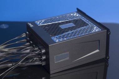 bilgisayar güç kaynağı ünitesi