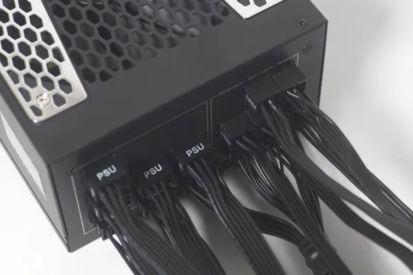 Computer-Netzteil mit Kabel — Stockfoto