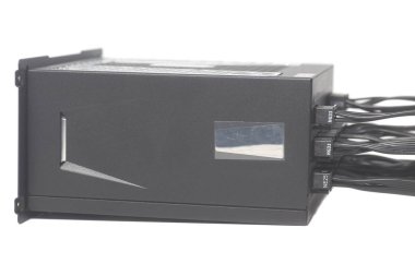 Bilgisayar güç kaynağı ünitesi kablo ile