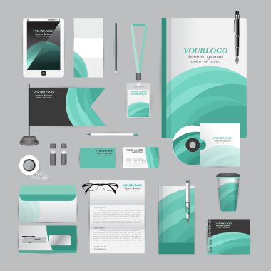 Turuncu origami elemanları ile beyaz kurumsal kimlik şablonu. 