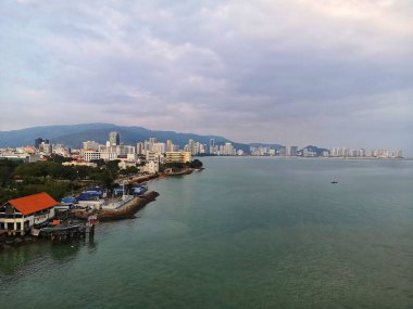 Malezya 'daki Penang şehri limandan görüldü.