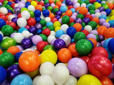 Renkli balonlar köşe oyunları alışveriş merkezleri