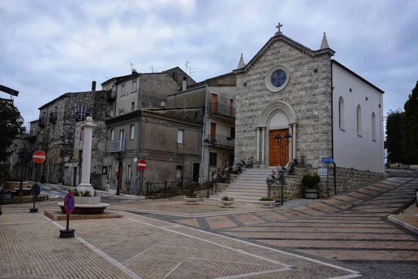 İtalya, Abruzzo 'daki Lentella karakteristik köyü.