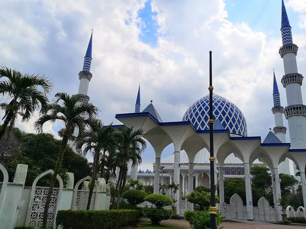 Shah alam biru masjid Masjid Biru