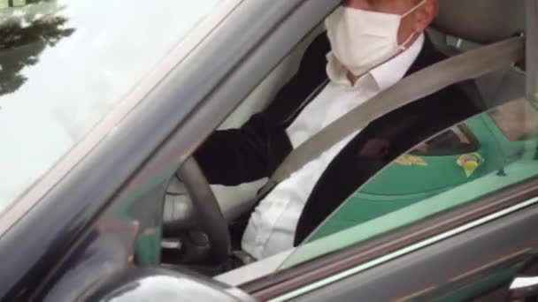 Security Guy Measures Driver Body Temperature His Car Infrared Thermometer — Stock Video