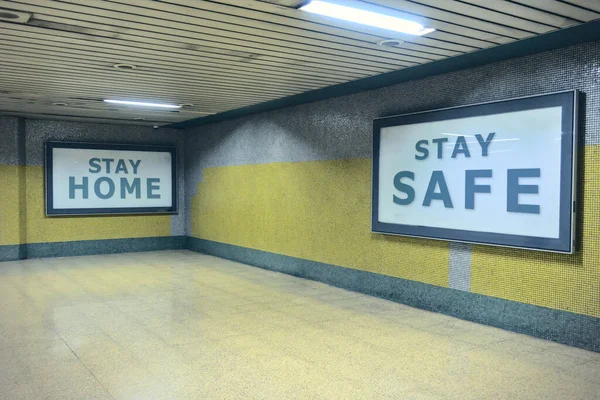 Reklam panolarında 