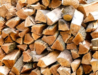 Yığınla odun kestim.