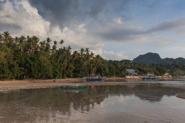 Tekneler El Nido (Palawan Adası, Filipinler. 