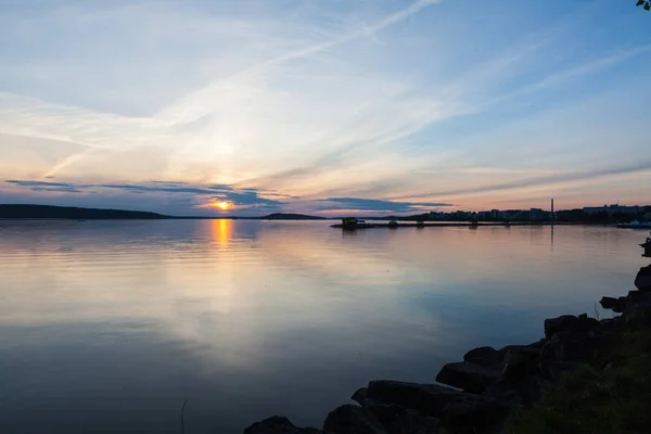 Beau coucher de soleil à Lahti, Finlande — Photo
