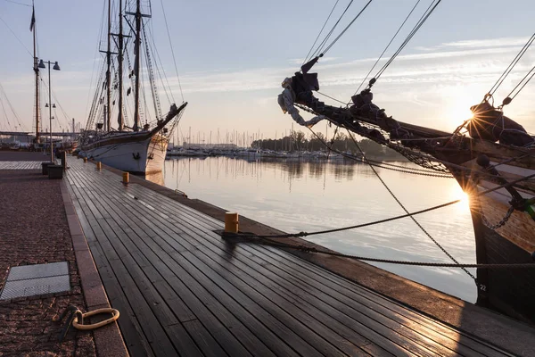 Helsinki, Finlandiya, gemiler ve deniz araçları, setin sabahın erken saatlerinde 