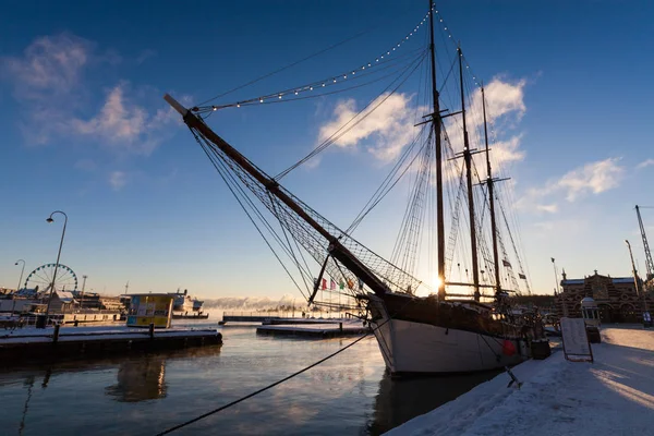 Helsinki kış, gemiler ve buz, dolgu 