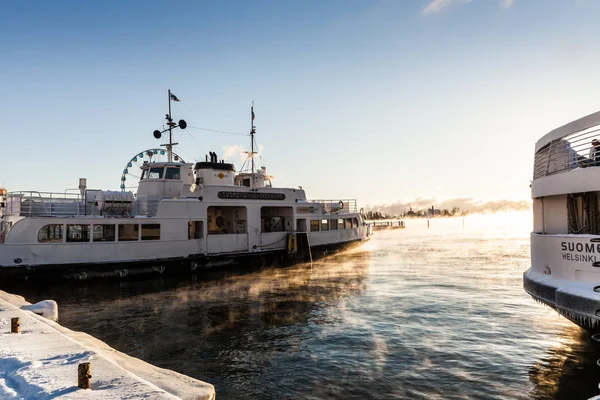 Helsinki kış, gemiler ve buz, dolgu 