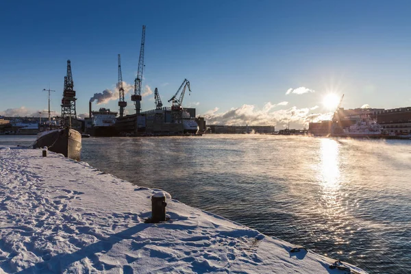 Helsinki téli, hajók és a jég, a töltés — Stock Fotó