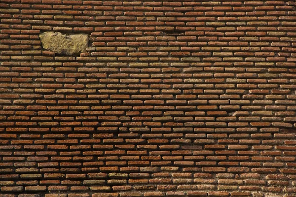 Eski Tiflis Georgia Kafkasya 'sında eski yıpranmış tuğla duvar dokusu