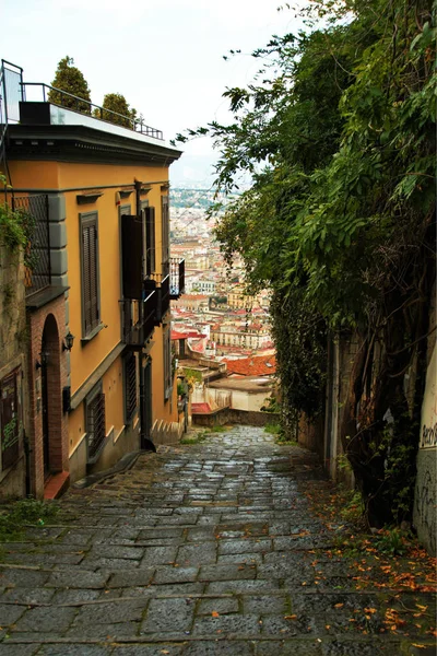 Napoli'de eski merdiven