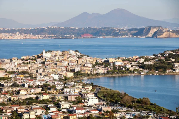 Paisaje del lago y golfo de Miseno — Foto de Stock