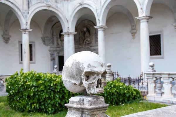 Il chiostro della Certosa di San Martino a Napoli — Foto Stock