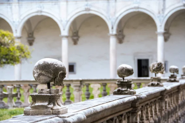 El claustro de San Martino chartreuse en Nápoles — Foto de Stock