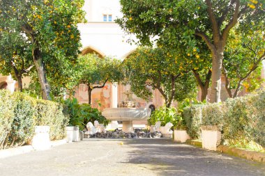 Santa Chiara manastır