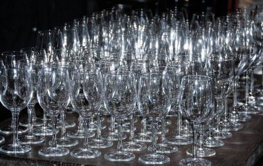 Satırlar bir tablo halinde birçok boş flüt