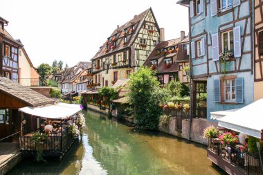 Alsace'deki / daki comlar