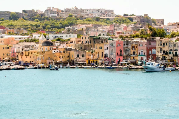 Den port Procida — Stockfoto