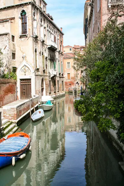 Bir Venice Kanalının görünümü — Stok fotoğraf